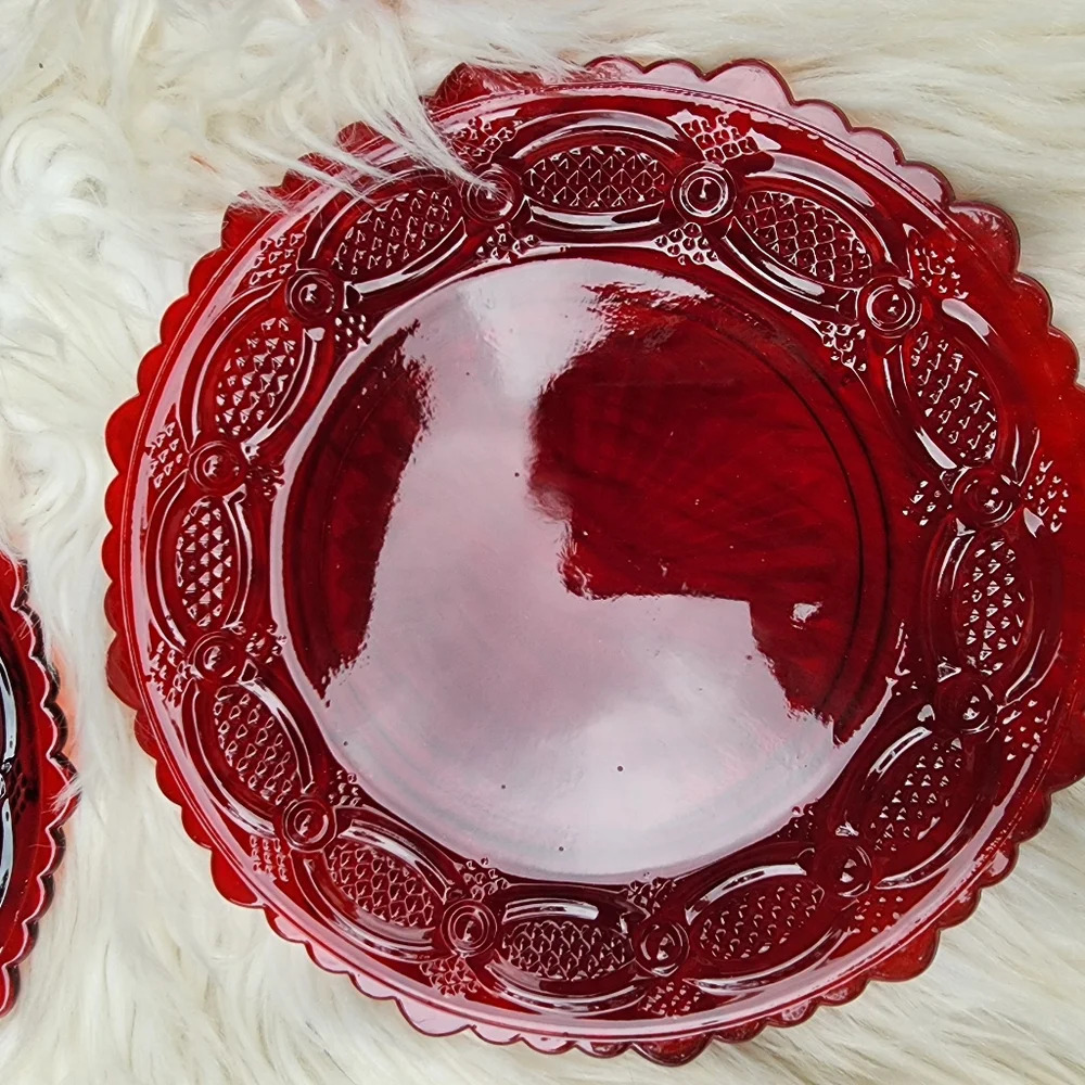 Avon‎ Cape Cod Cranberry dessert plates 4